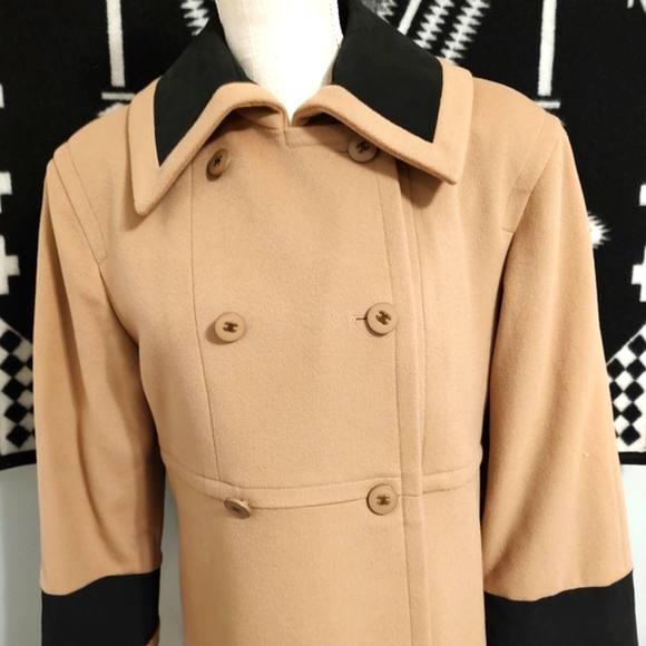 🥰 Host Pick!Vintage Authentic Chanel Brand 1980's Wool Peacoat, Tan & Black, 38 - Picture 4 of 14